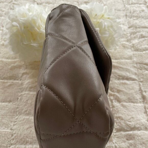 Badgley Mischka Taupe Crossbody NWT - Picture 3 of 6